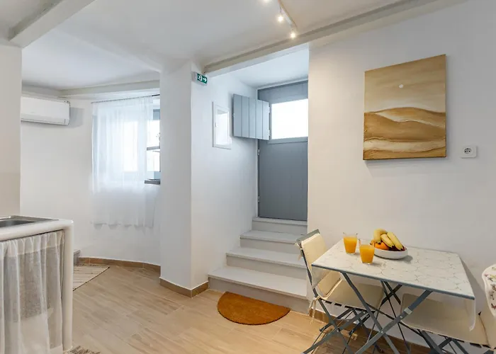 Venetian Suites 4 * Naxos City