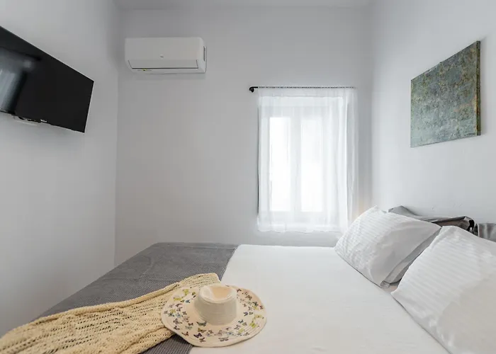 Venetian Suites 4 * Naxos City